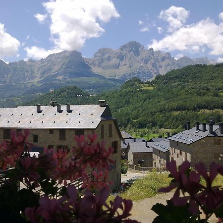 Vistas Espectaculares, Wifi Y Parking Apartment El Pueyo de Jaca Exterior photo